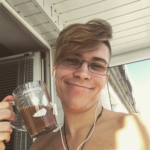 Слава Олейник