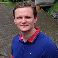 Денис Гусев