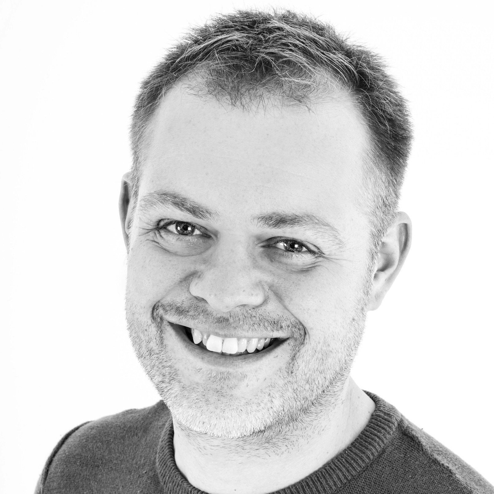 Rob (James Robinson)