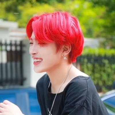 reiley⁷⁺⁸ is seeing my bedroom walls