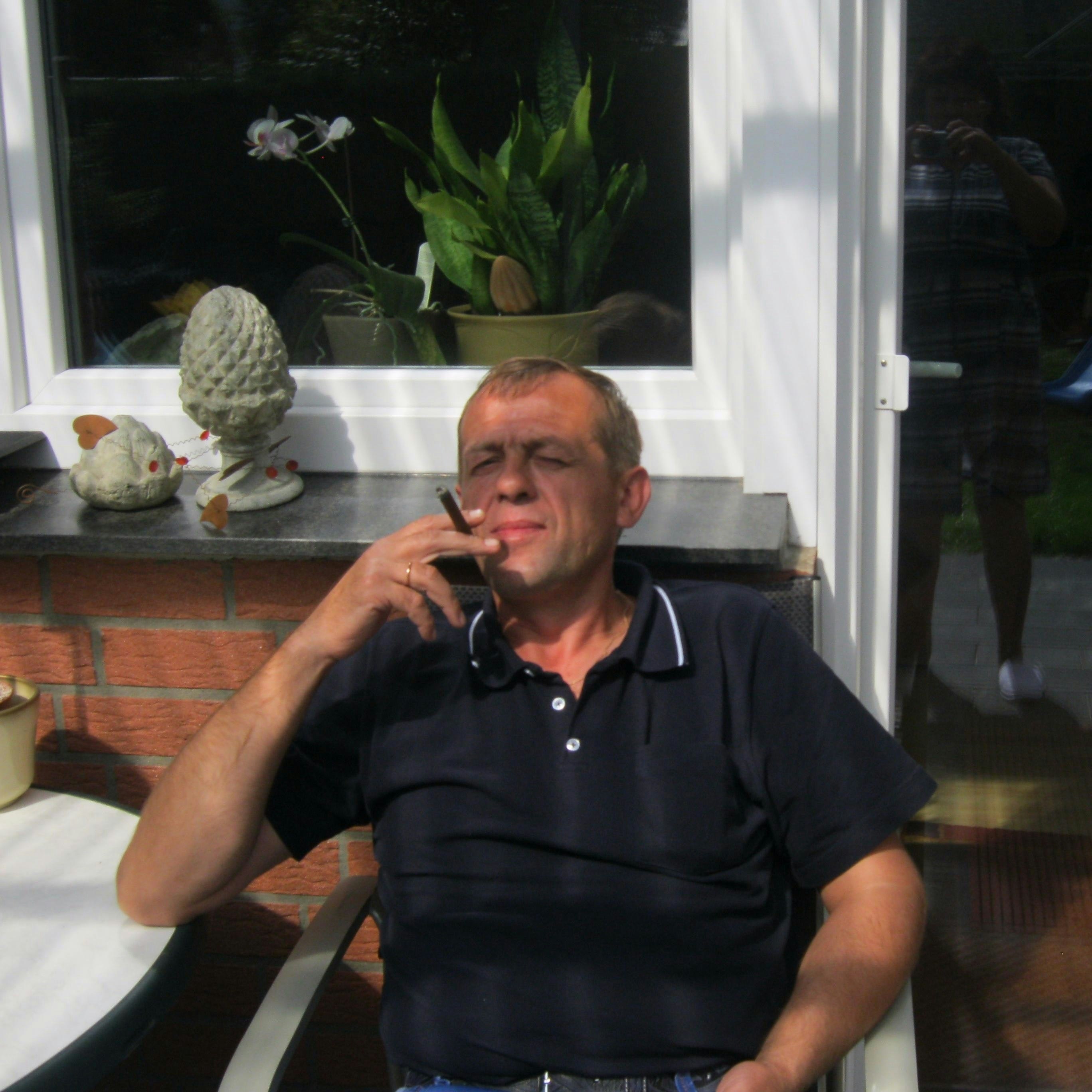 Виктор Бухарн