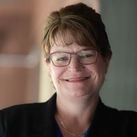 Stephanie Lamb Schmuck