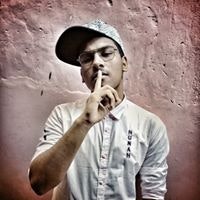 নীল দিগন্তের অচেনা বালক