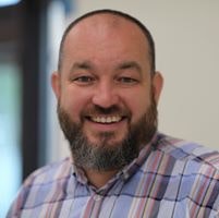 Андрей Константинов