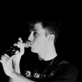 ava loves lia♡︎ 🕊