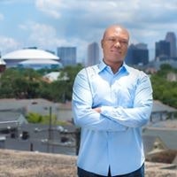 Travis Scott Collier