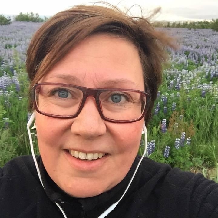 Ragnheidur H Magnusd