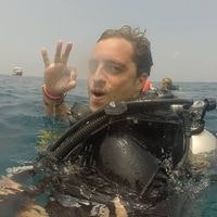 Robert Lobertuh Voyzey