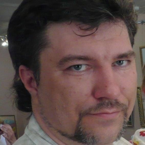 Владимир Наумов