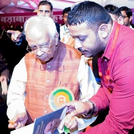 ʞɐɹɐqnɯ uɐzıɐɟ