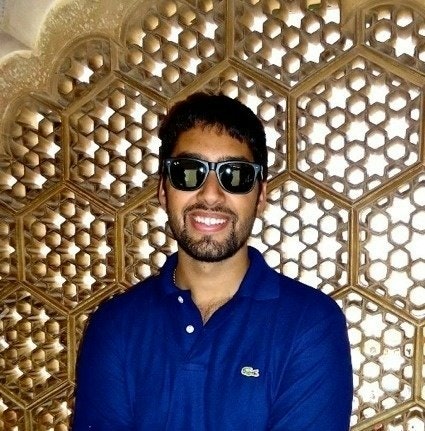Naveed Akhavan