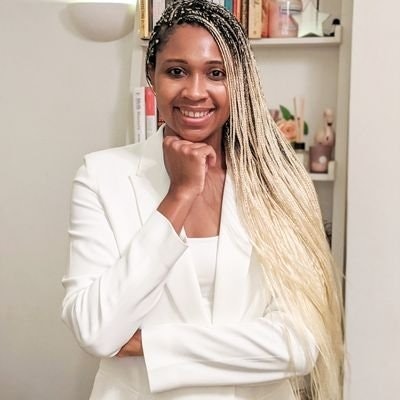 June Angelides MBE 🇬🇧🇳🇬🇸🇱