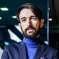 Михаил Комаров