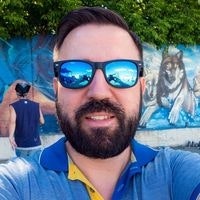 Александр Кайнов