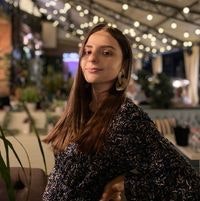 Анна Лалазарян