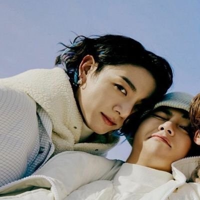 ᴮᴱ 𝙎𝙚𝙫𝙮⁷ 𐤀🍀 gusto ko ng pouch at wappen