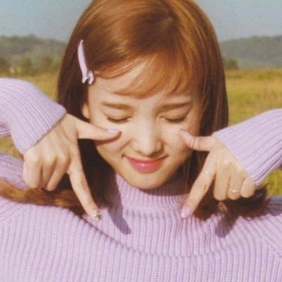 kya 🍒🌱 playing genshin