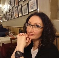 Мери Саакян