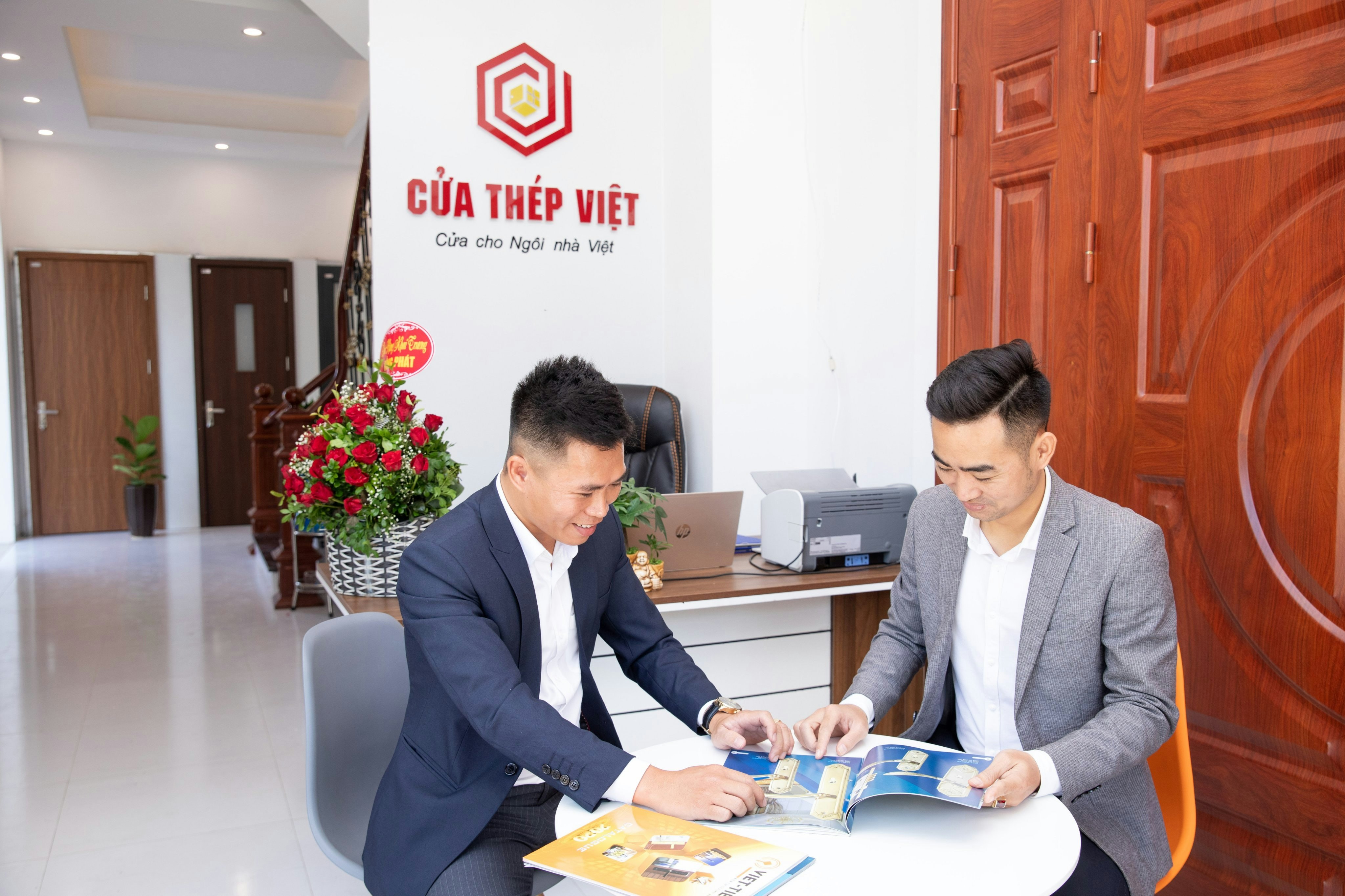 Cửa thép vân gỗ