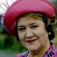 🕯Baroness the Lady Bucket🕯