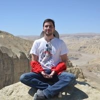 Максим Басов