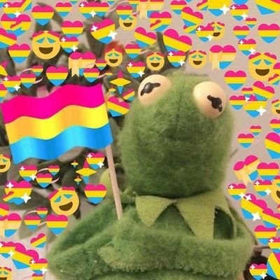 luxy tá imersa em histórias 💖