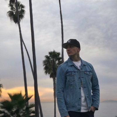 Original?auto=format&fit=crop&crop=faces&w=40&h=40