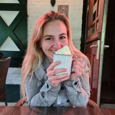 Sharissa | Content Warrior