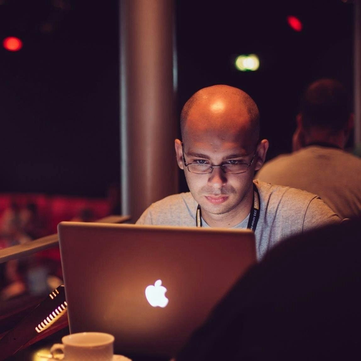 Павел Генов