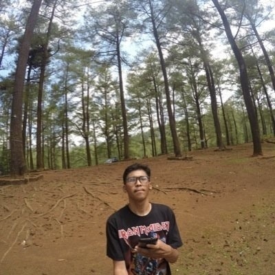 アフマド　アドナン　プリヨノ