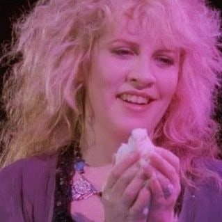 🕊 𝓣𝓪𝓷𝓰𝓮𝓻𝓲𝓷𝓮 𝓢𝓴𝓲𝓮𝓼 🌙