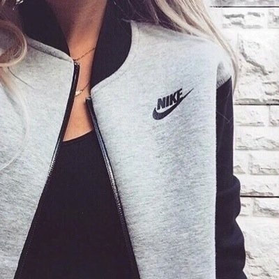 - سارهالشريفَ