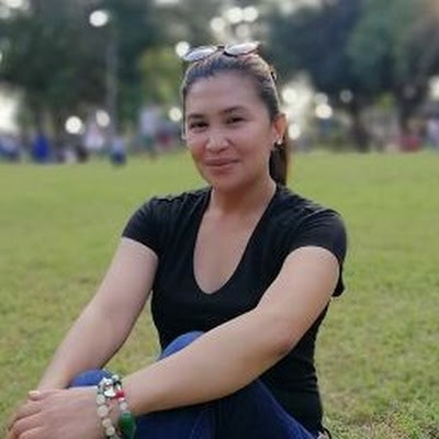 November Rose Retulla