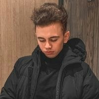 Артём Головин