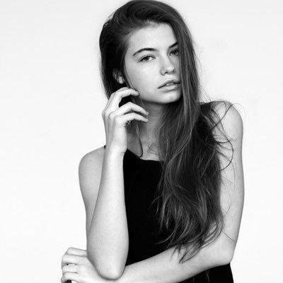 Яна Куликова