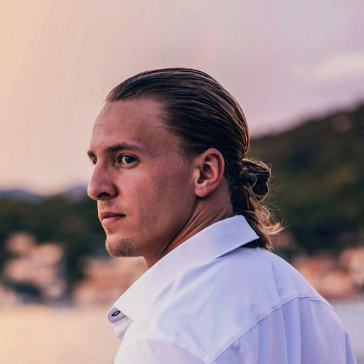 Cezary Wojcik