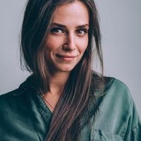 Оля Фролова