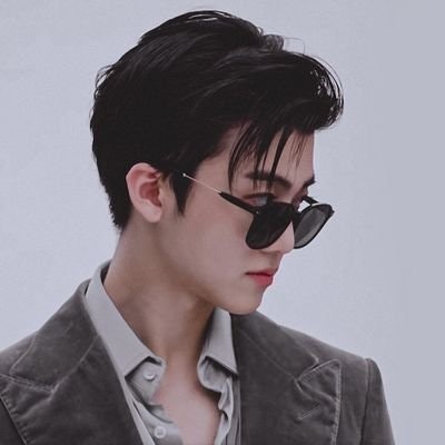 aurel ☘️ free tag