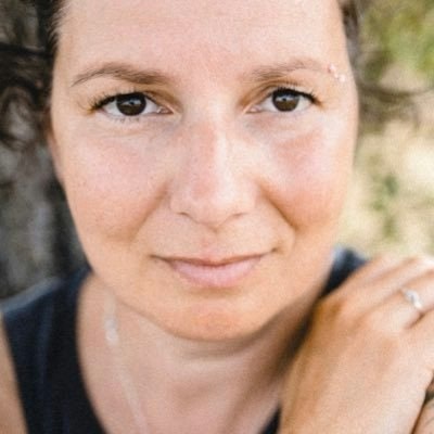 christina.works 🚢 ✏️🏴‍☠️