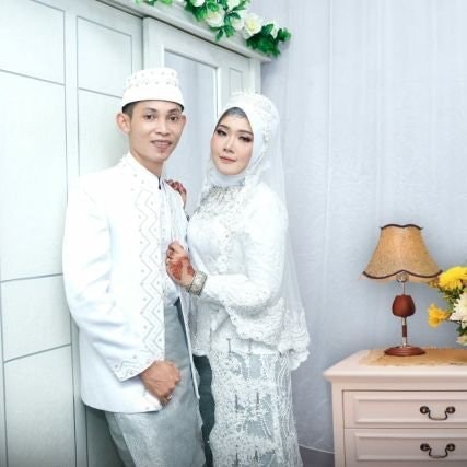 🐬Febri ~ Freetag🐬