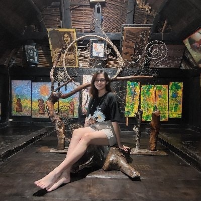 Iska ✨ | stuDYING ◉‿◉