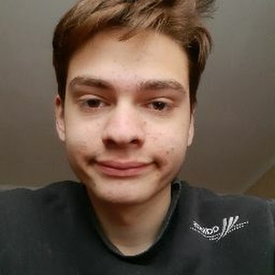 Вова Миколайчук