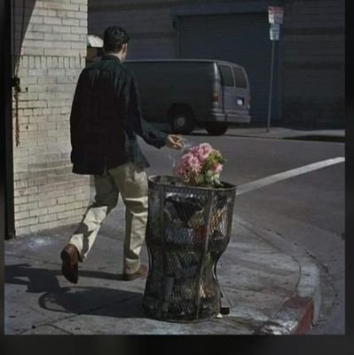 binladen lately 🛸 (💙,🧡)