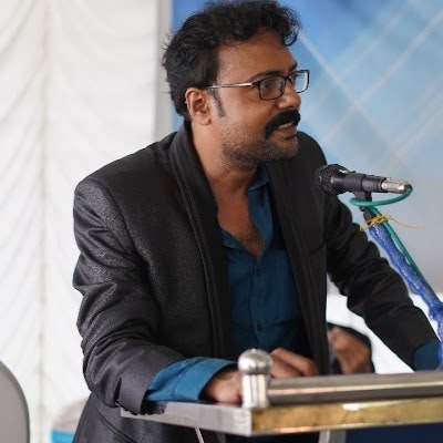 Ayan Ganguly (SEO Manager)