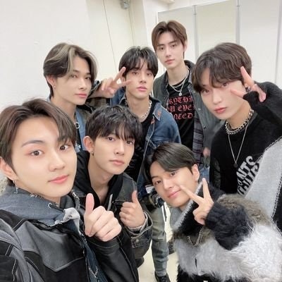 Celia ~ pick me pickaw 🍀