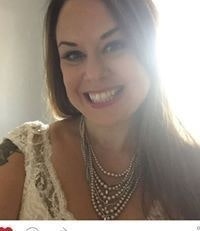 Michelle D Middleton