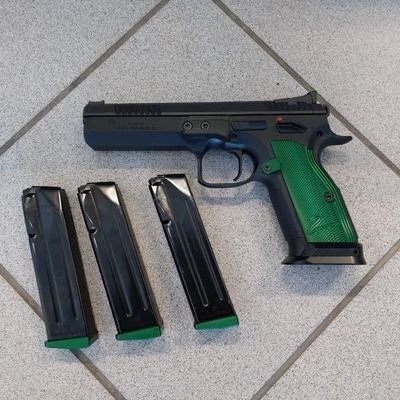 CryptoBart (💙,🧡)