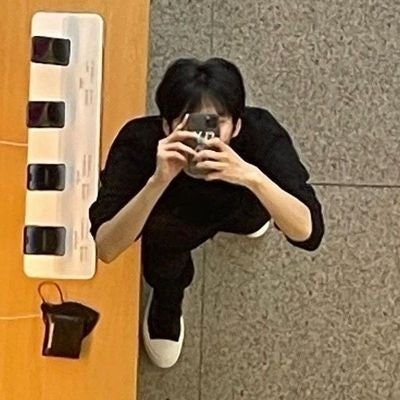 Moraa • Freetag 24/7