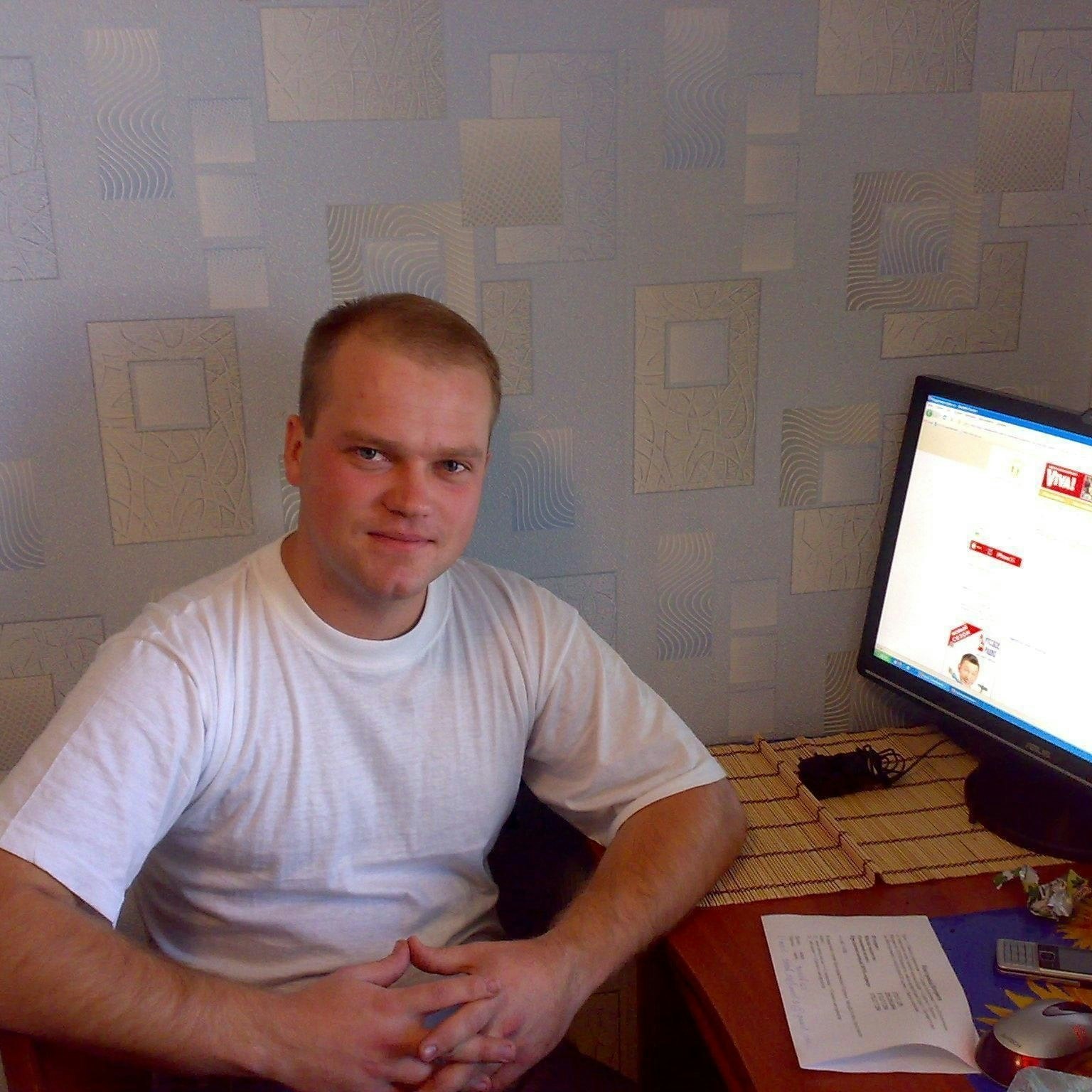 Александр Коломоец