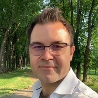 Максим Медведев